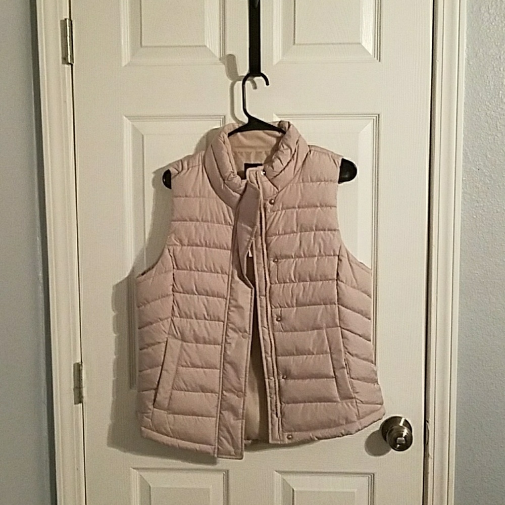 COPY - GAP Tan Puffer Vest